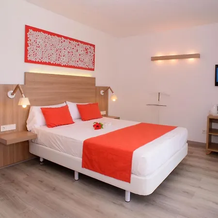 ホテル Cala Llenya Ibiza 4*