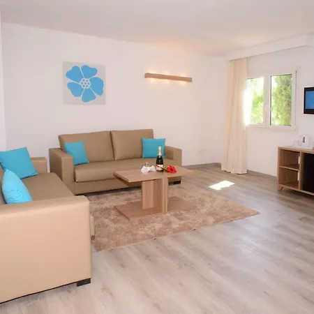 ホテル Cala Llenya Ibiza 4*